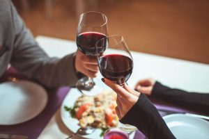 Dinercruise Diner op salonboot Valerie in Amsterdam